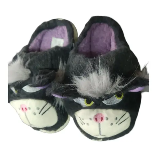 Babucha Gato Lucifer